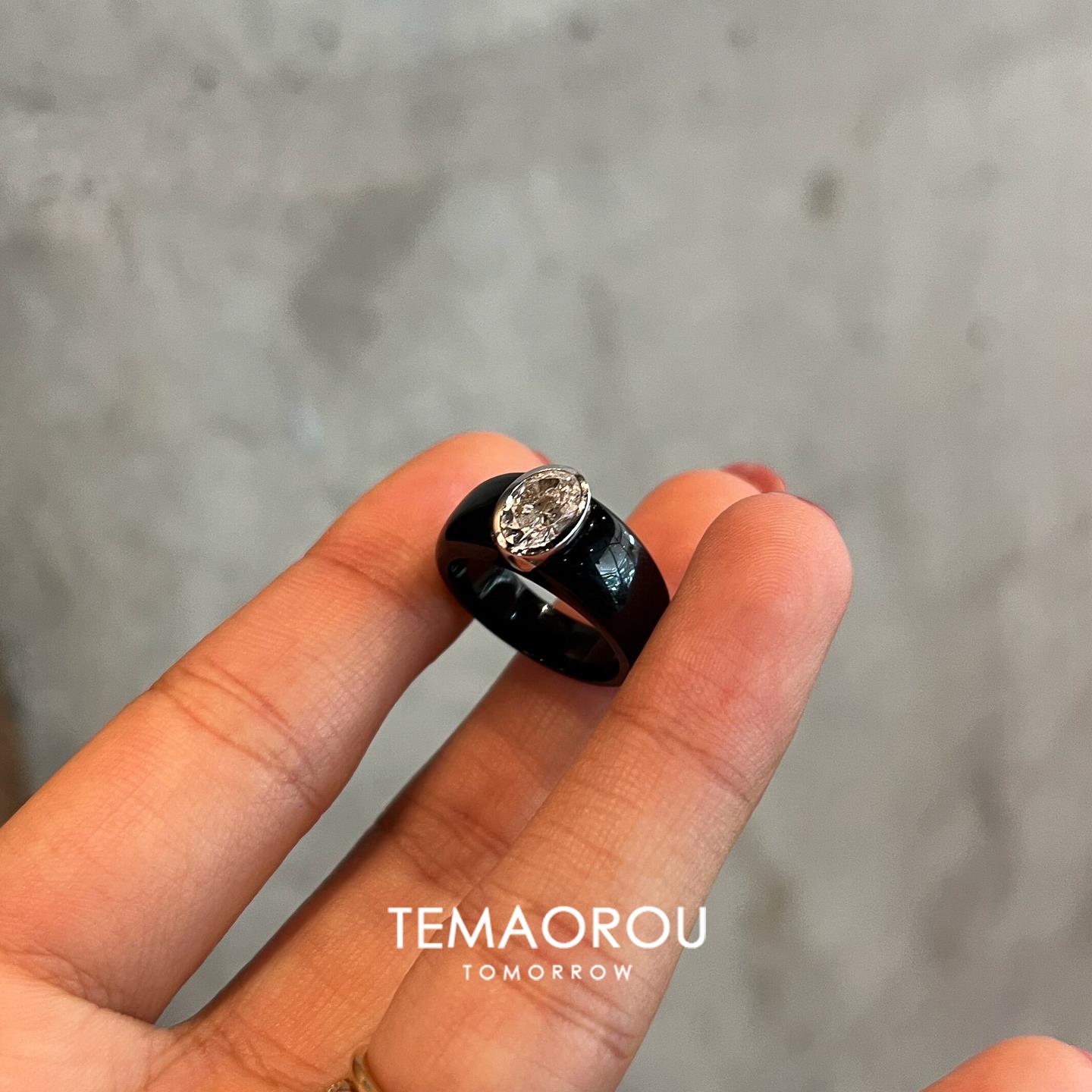 中古椭圆鸽子蛋仿玛瑙闪钻黑独特