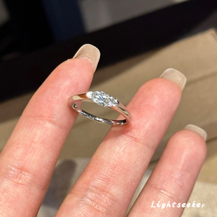 爆闪马眼钻戒指女小众设计清冷感简约精致轻奢素圈百搭食指戒指环