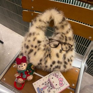 y2k单肩斜挎包 毛绒绒豹纹包包皮草简约复古手提包时尚 韩版 辣妹