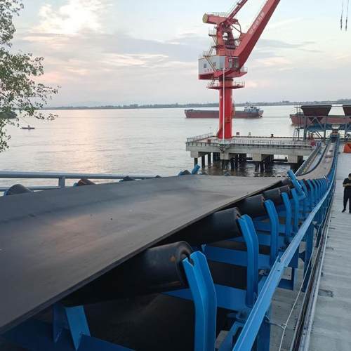 青岛带式槽型物料输送机颗粒皮带输送机平行带式输送机