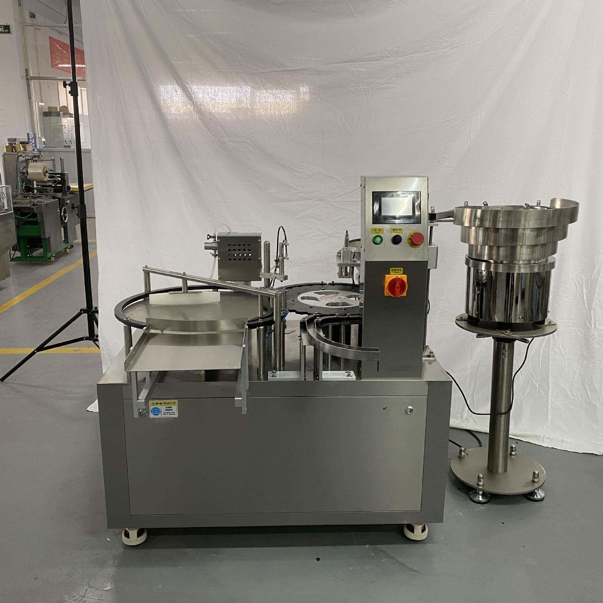 订制小型液体灌装轧盖机 小剂量试剂水乳化妆品灌装封口一体机