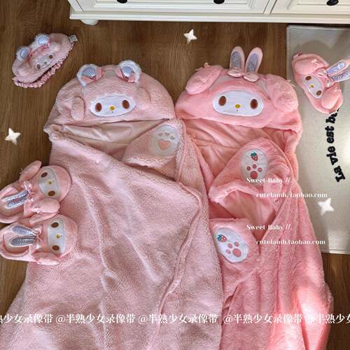 Cutelamb「可爱万岁」懒人空调毯小美小羊披肩斗篷保暖毛绒连帽毯