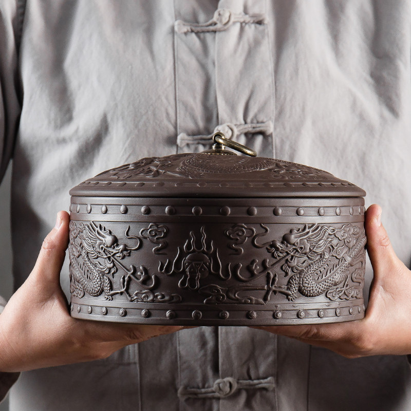 紫砂茶饼罐357g三饼装浮雕通用普洱茶叶罐陶瓷大号醒茶存储罐茶缸