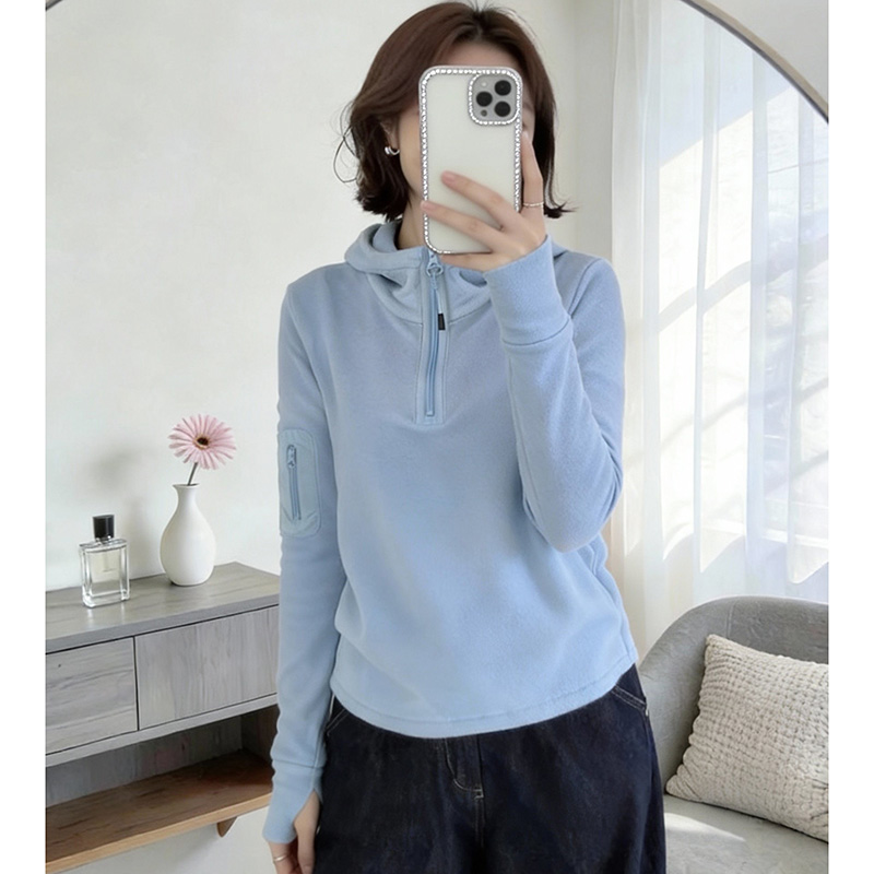 运动通勤风连帽卫衣女长袖冲锋衣