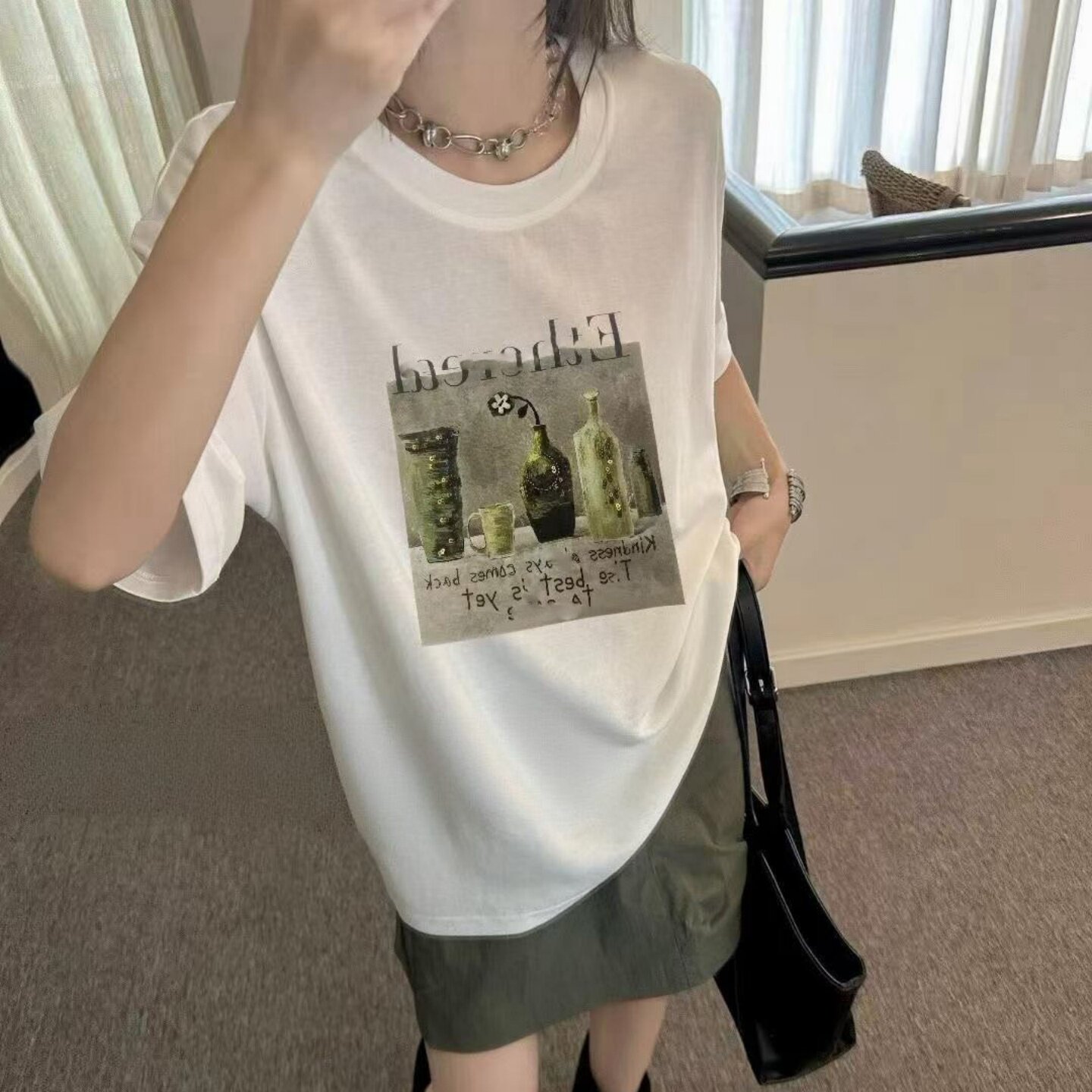 简约字母印花短袖T恤女白色圆领宽松百搭休闲上衣大码内搭女装潮