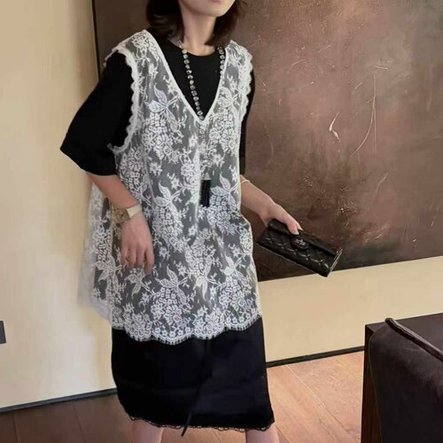 韩版百搭短袖T恤+蕾丝背心套装