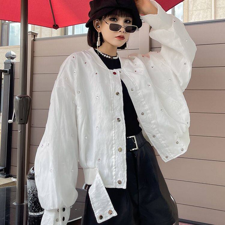 白色短款休闲外套女2023