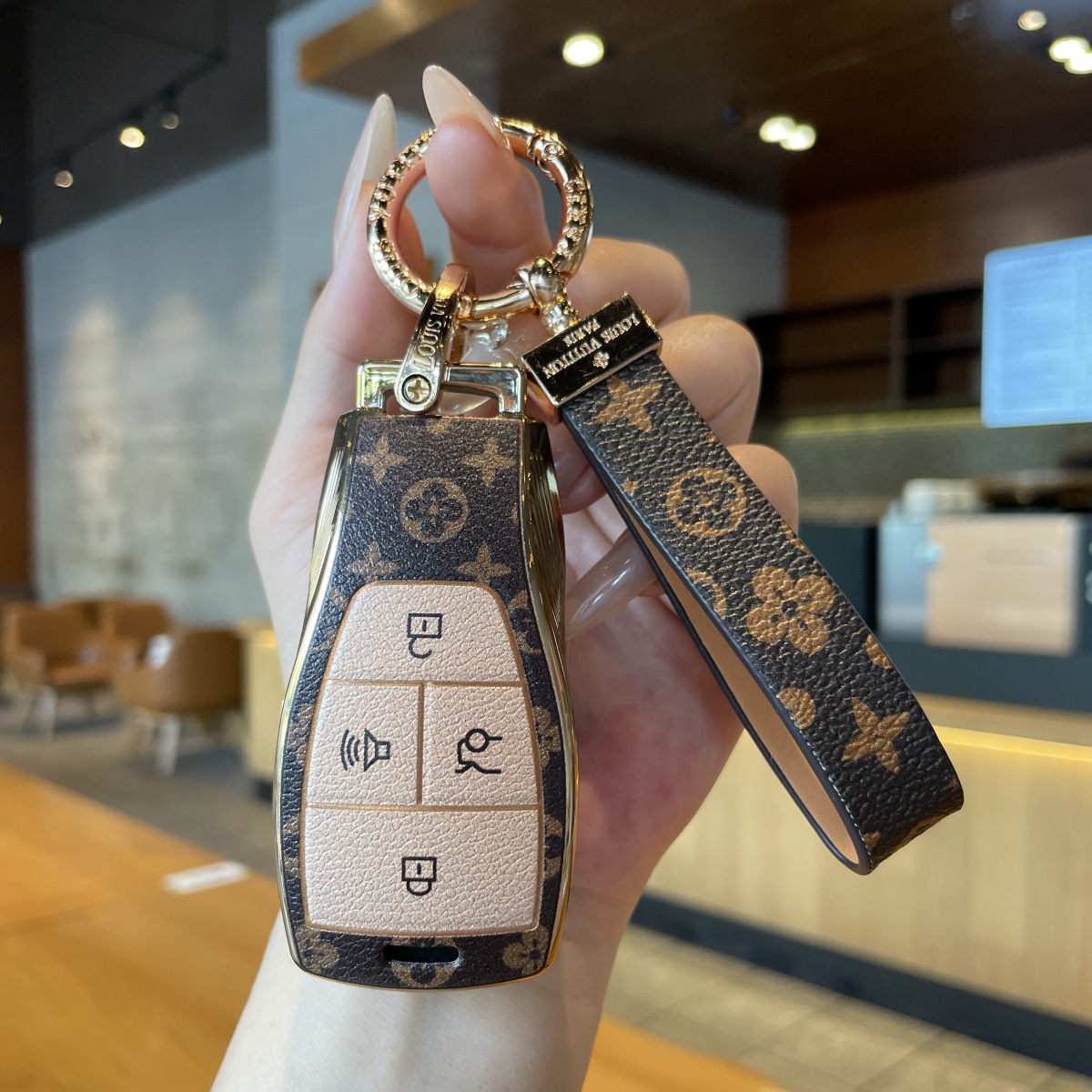 适用北京bj40钥匙套X7魔方bj6080/bj30北汽eu5Plus/eu7高档女士壳