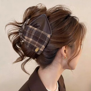 格纹三角抓夹女高级感2025新款后脑勺盘发大号鲨鱼夹发卡秋冬头饰