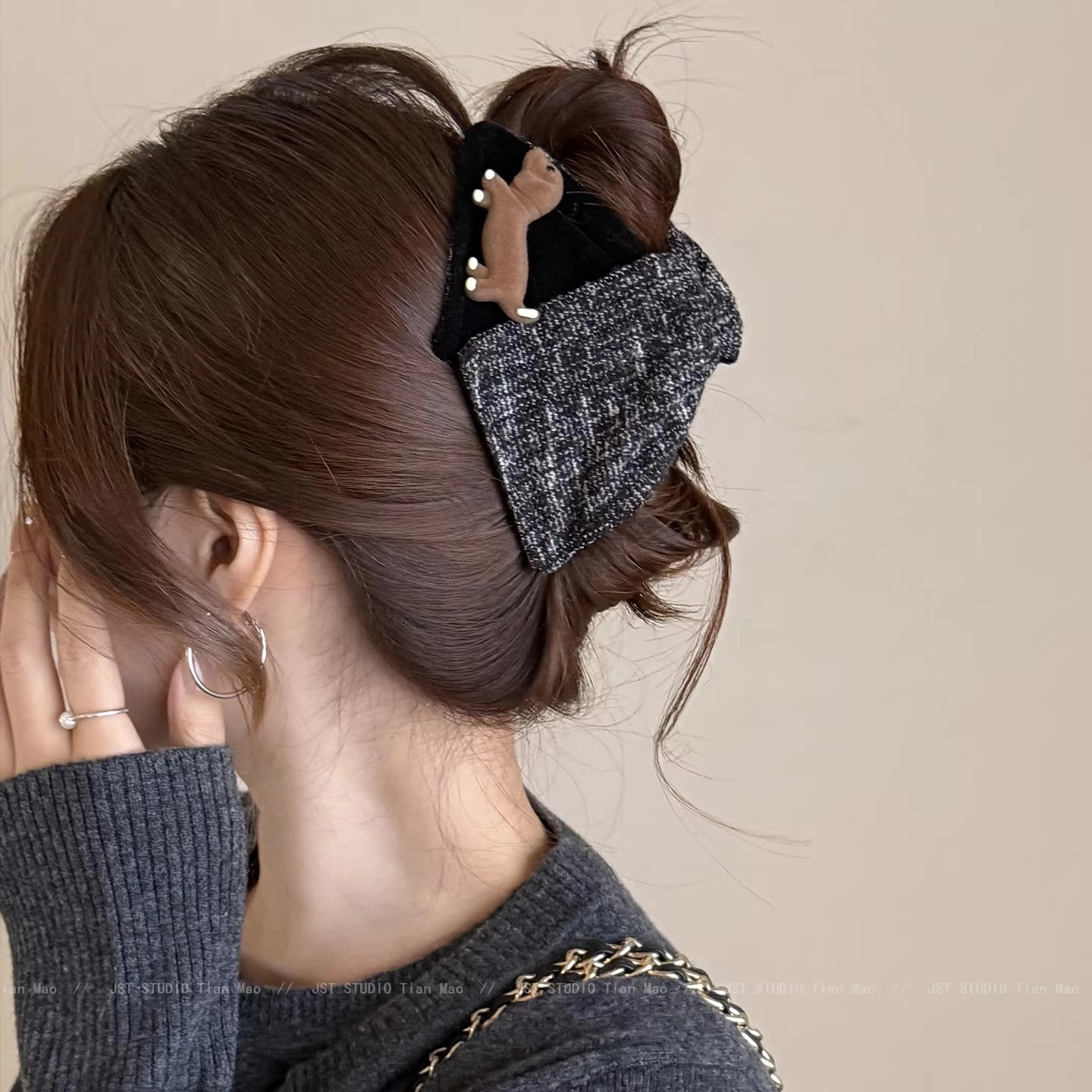 毛绒韩版百搭日韩风缎面三角抓夹气质高级感后脑勺鲨鱼夹大号发饰,饰品/流行首饰/时尚饰品新,发饰,淘宝优惠券,粉丝福利购,淘宝优惠卷