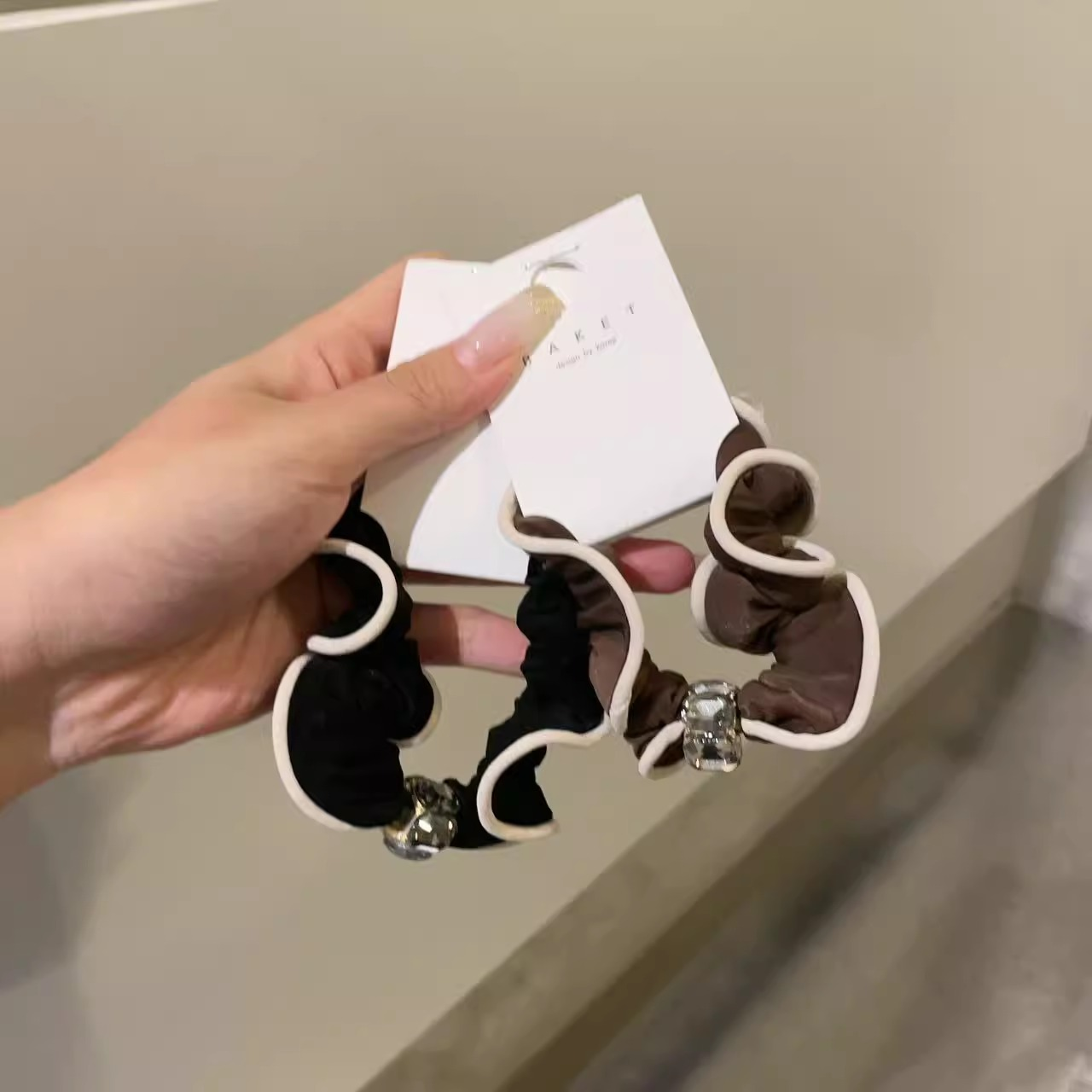 韩国东大门baket发饰高级木耳边水钻发圈高弹力面膜圈牛奶丝头绳