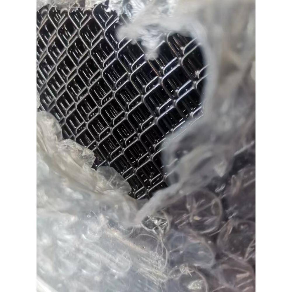 小钢板网铁丝网喷塑黑色防锈光滑孔不伤手防虫防护钢丝网菱形网