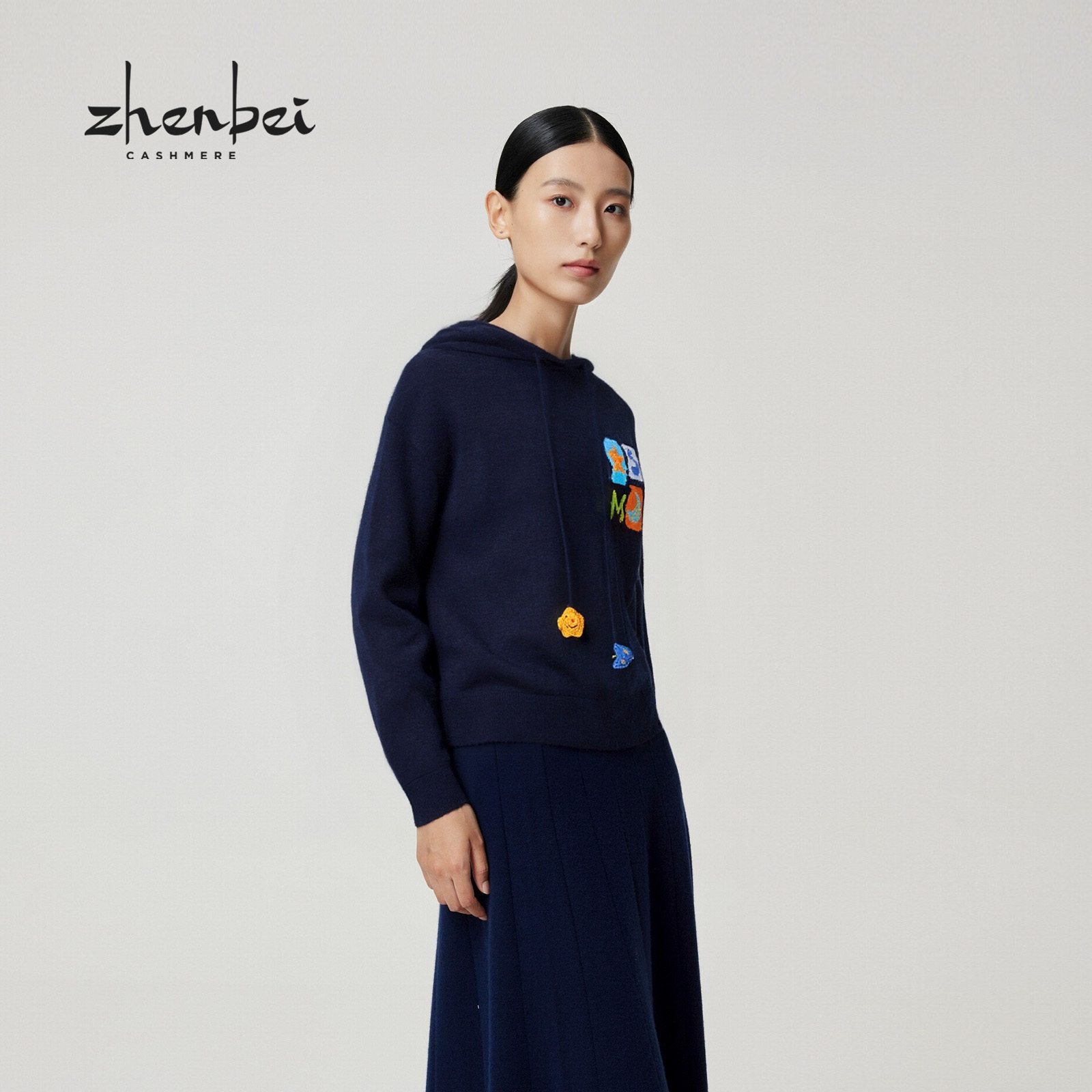 ZB/珍贝2025年秋冬新款品100%纯山羊绒卡通带帽落肩女衫/56528-1