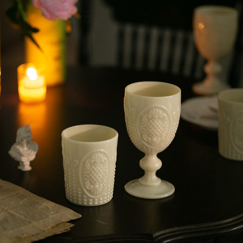 外单法式中古风奶油仿玉石玻璃高脚杯红酒水杯宫廷浮雕复古葡萄酒