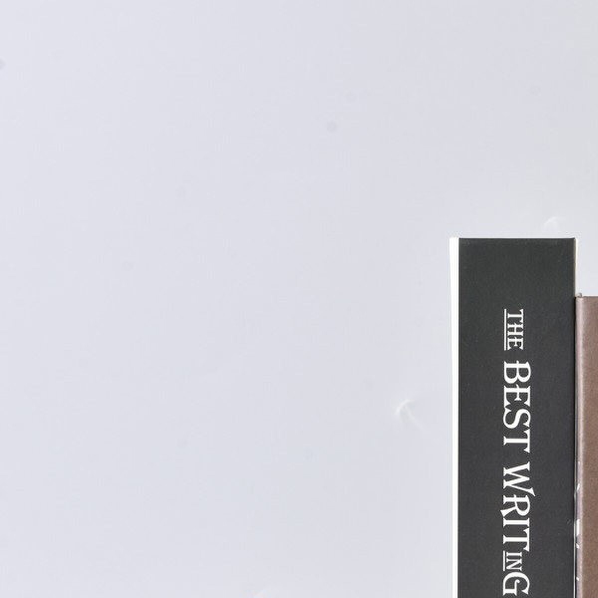 现代简约金属创意电镀金色几何书档饰品轻奢摆件书桌样品房工艺品