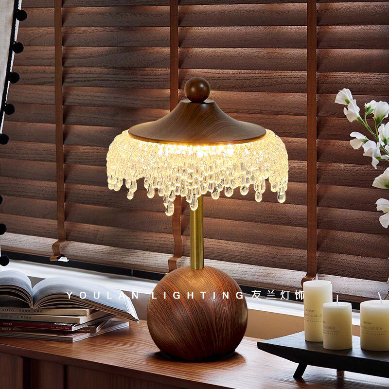 中古台灯卧室法式新款冰山水滴爆款复古胡桃木色牀头灯氛围感台灯