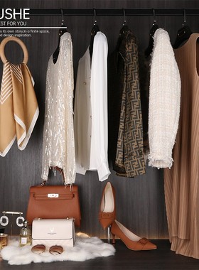 样板房衣帽间样板间衣柜摆件软装衣服女装丝巾高跟鞋包包组合
