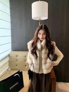 秋冬新款韩系简约风毛毛马甲高级感草草坎肩马夹尚气质女装