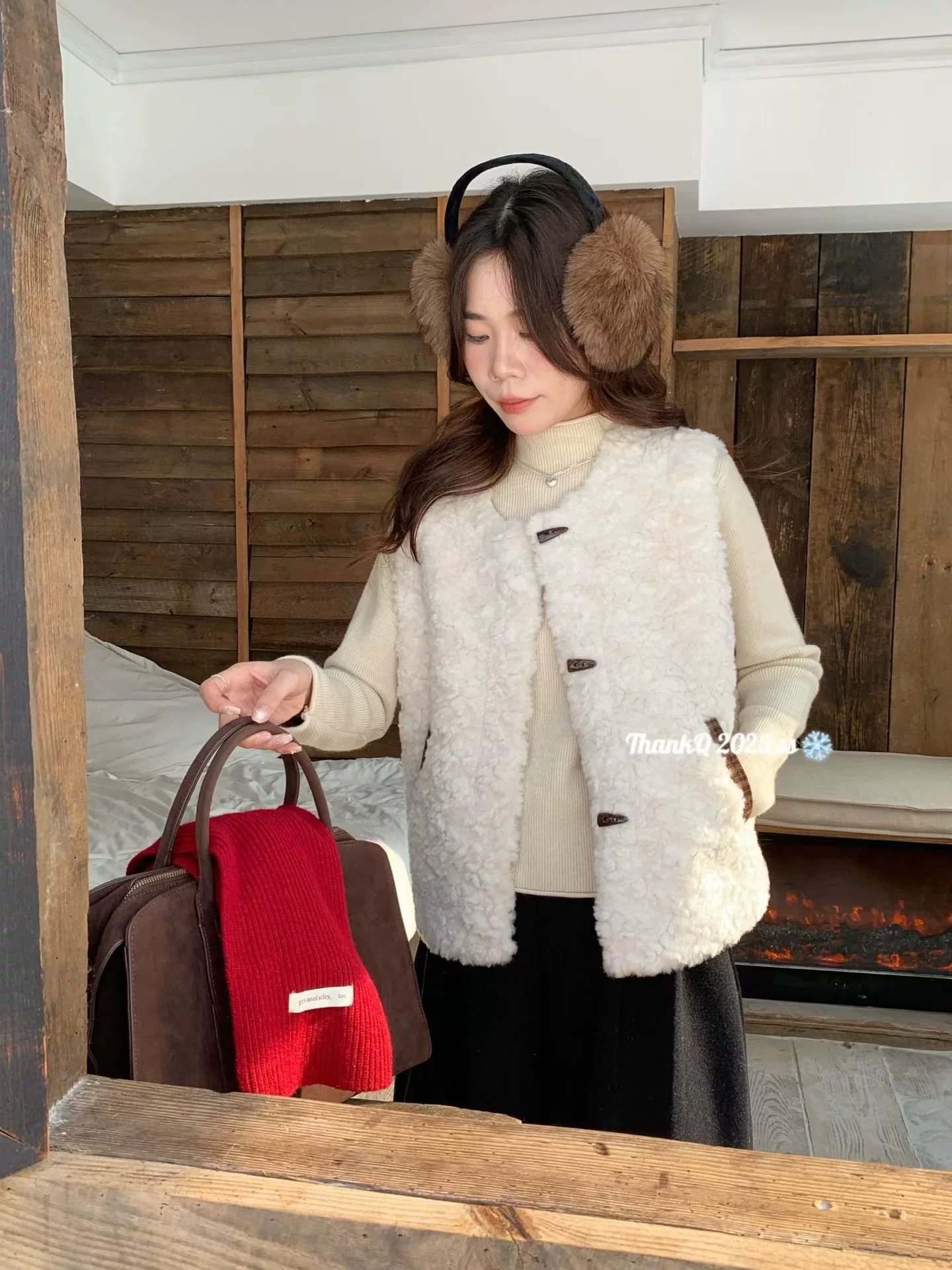 秋冬高级感韩版复古风牛角扣毛茸毛马甲叠穿简约百搭外套女装上衣,女装/女士精品,马夹,淘宝优惠券,粉丝福利购,淘宝优惠卷