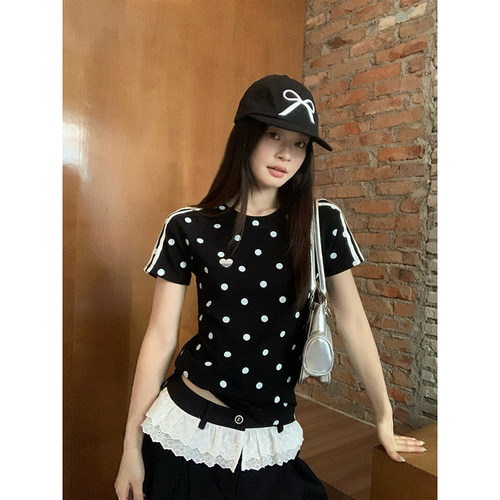 2026夏季新款波点条纹刺绣圆领设计感时尚百搭简约风女装短袖上衣