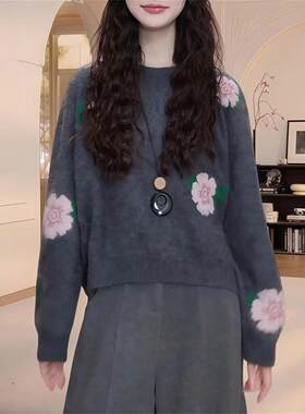 灰色圆领套头花朵毛衣女款2026秋冬新款ins风印花慵懒长袖针织衫