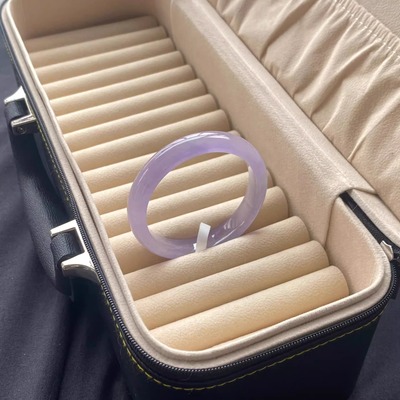 【548人抢购中】“烟墨”玉手镯