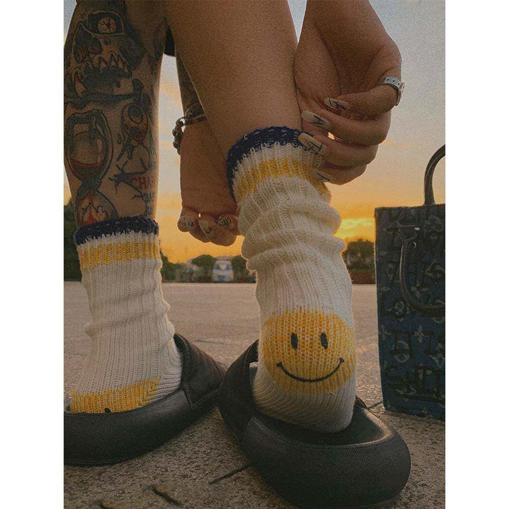日系小众卡通笑脸粗线毛线袜子女韩东大门中筒袜运动长袜男ins潮