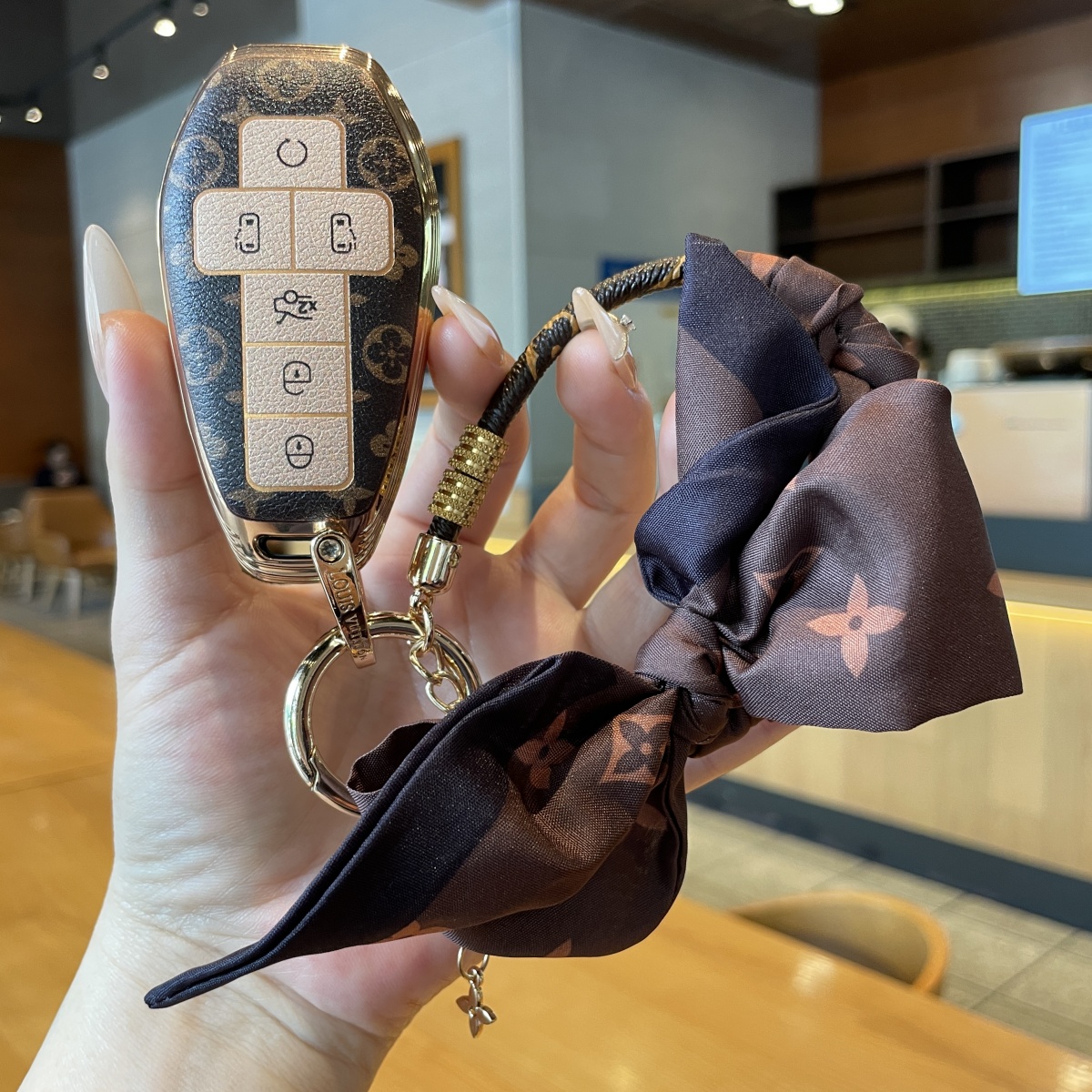 适用腾势z9gt钥匙套专用新款D9/N7/8/9车Pro max ultra高档壳包扣