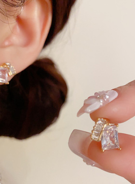 s925银针气质时尚小巧锆石方钻耳钉小众轻奢百搭高级感超闪耳饰品