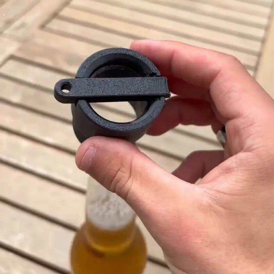 【千万别让酒蒙子看见这个】弹射开瓶器啤酒瓶盖开瓶器一按取瓶盖