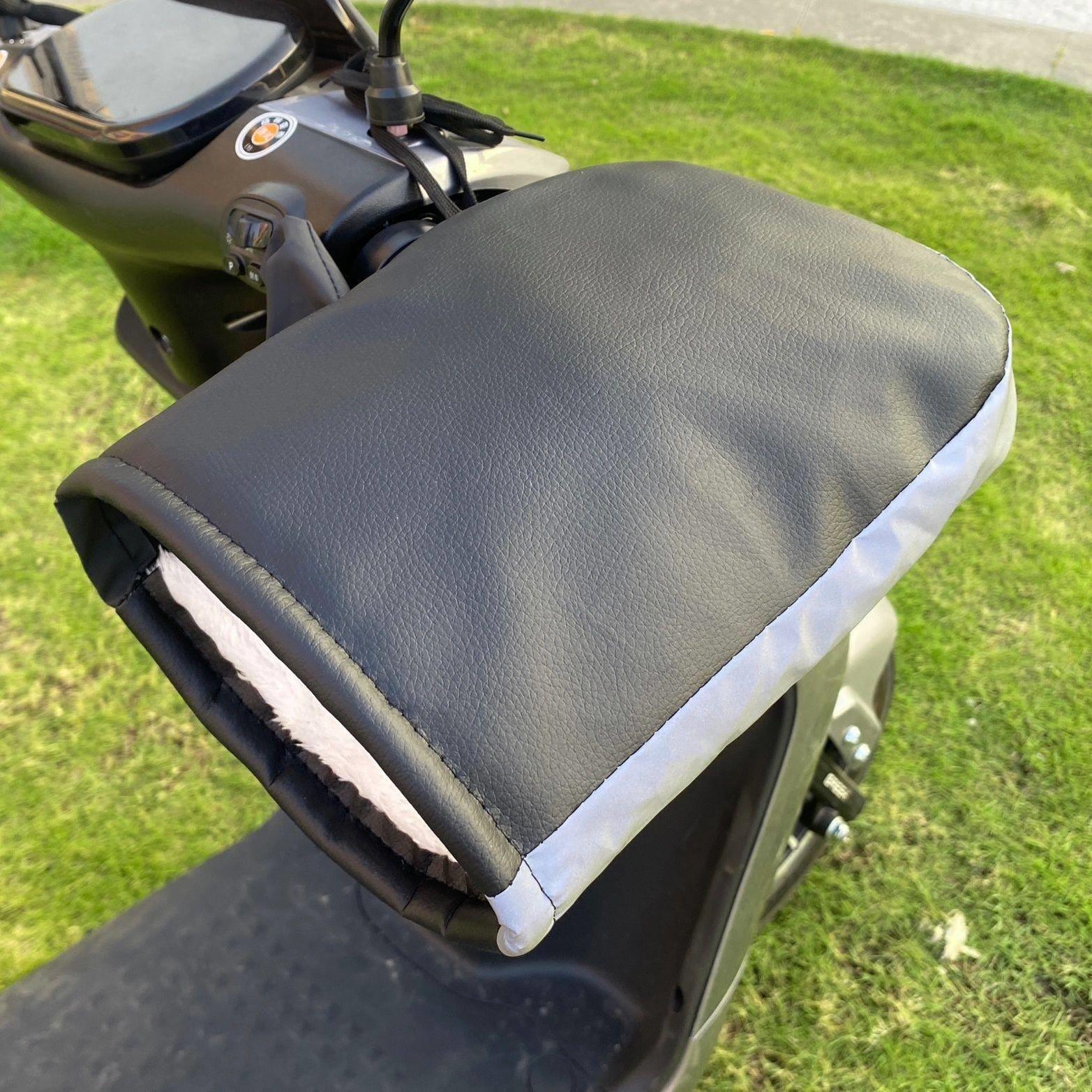 冬季热销皮革电动车护手套超厚丝绵夜间反光手把套保暖御寒