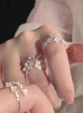 山茶花戒指闺蜜简约立体花朵ins小众设计轻奢高级感开口可调节