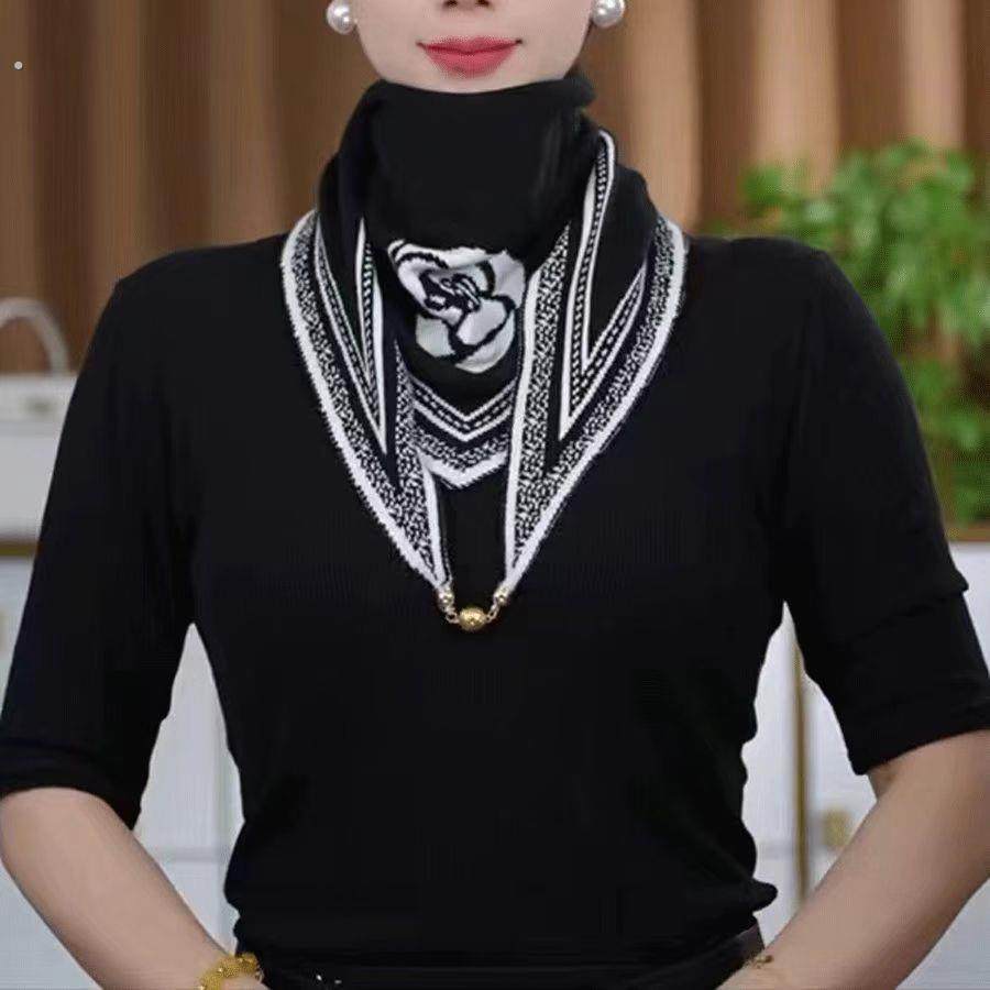 网红新款针织磁吸扣三角巾保暖冬季女士护颈围巾气质围脖双面双色