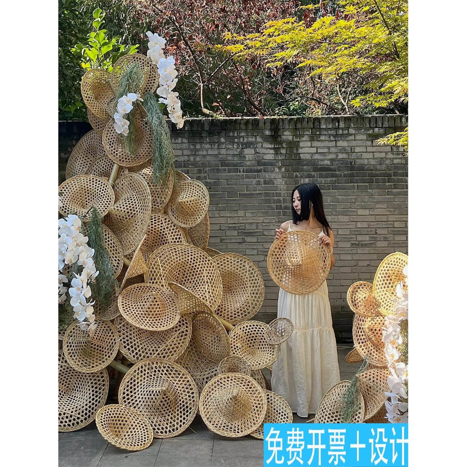 极简风庭院角落氛围装饰竹编斗笠仿真蝴蝶兰竹篾网红景点打造