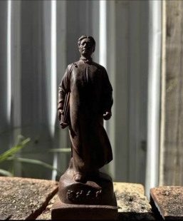 沉香木雕刻纪念雕像摆件实木青年成功之路雕像家居客厅装饰品