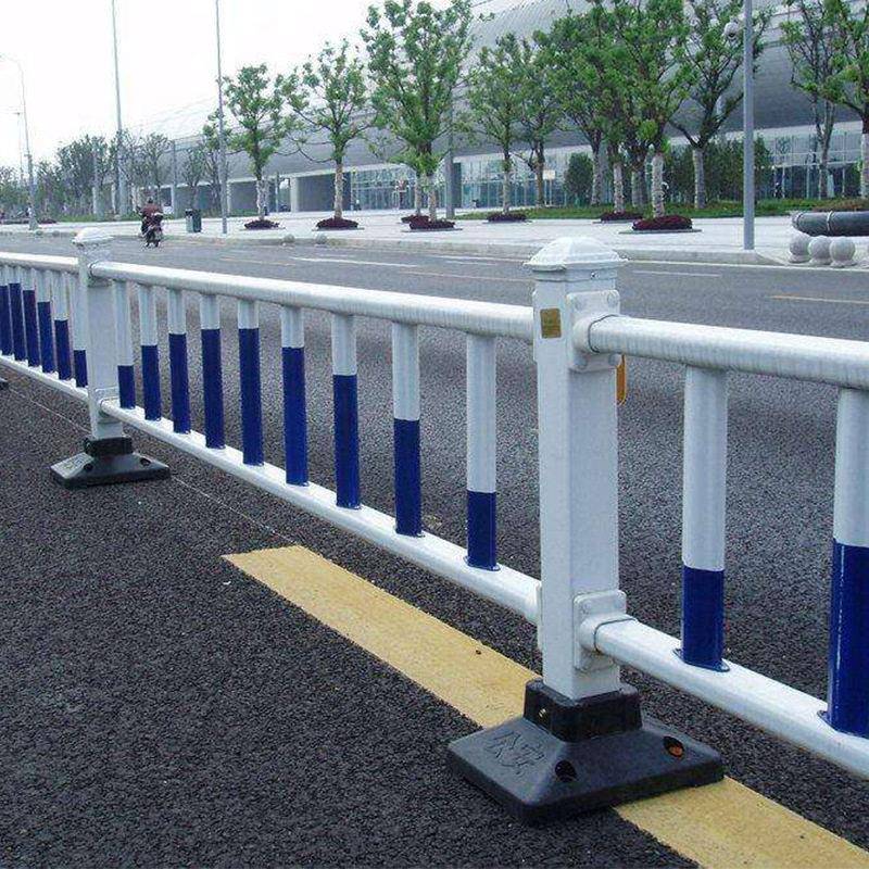 市政交路通设施道交护栏 人行道栏马路隔离栏PVH可移动公路通防护