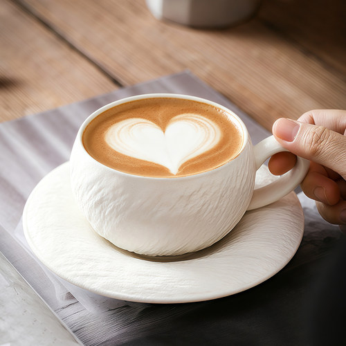 创意咖啡杯碟套装陶瓷杯马克杯子家用泡茶杯花茶杯拿铁拉花咖啡杯