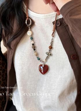 爱心串珠吊坠项炼女2025新款民族风秋冬长款编绳毛衣炼高级感配饰