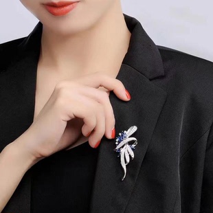 胸针小众高档女丝巾扣精致胸花别针防走光百搭风珍珠水钻