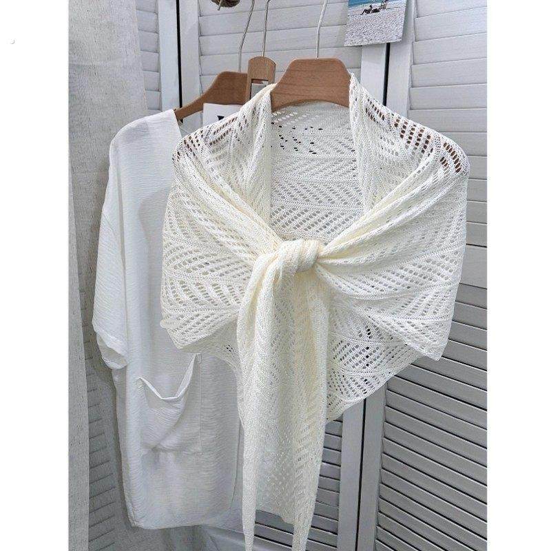 2025新款日韩纯色镂空薄款披肩女夏季空调房时尚百搭装饰三角罩衫