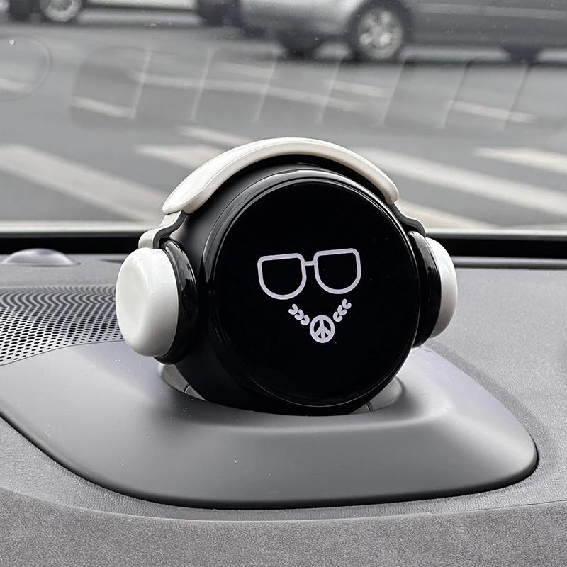 蔚来nomi帽子音乐家机器人耳机装饰et5es7et7es6ec6es8改装车内饰