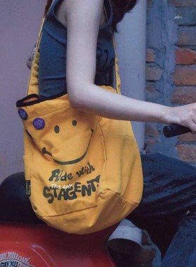 黄色笑脸包户外运动头盔包单肩帆布包复古机车骑行挎包背包情侣包