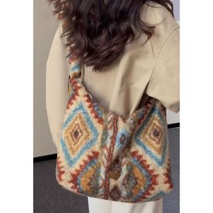 民族风毛呢毛绒包~秋冬新款拉链可调节抽绳单肩斜挎包复古通勤包