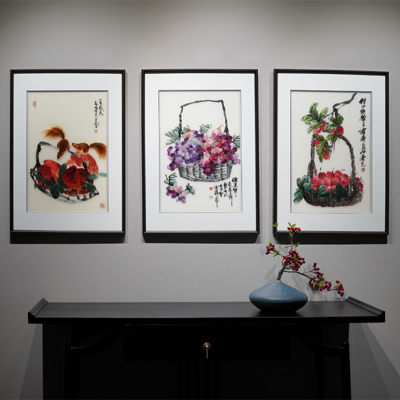 新中式风格果篮寿桃葡萄草莓餐厅手工刺绣吉祥水果带框成品挂画