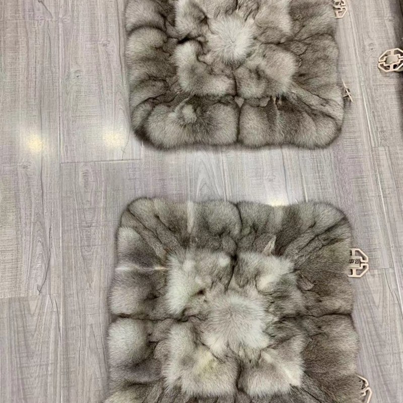冬季狐狸毛汽车坐垫靠背羊毛绒圆形方形真皮狐狸头皮草座垫