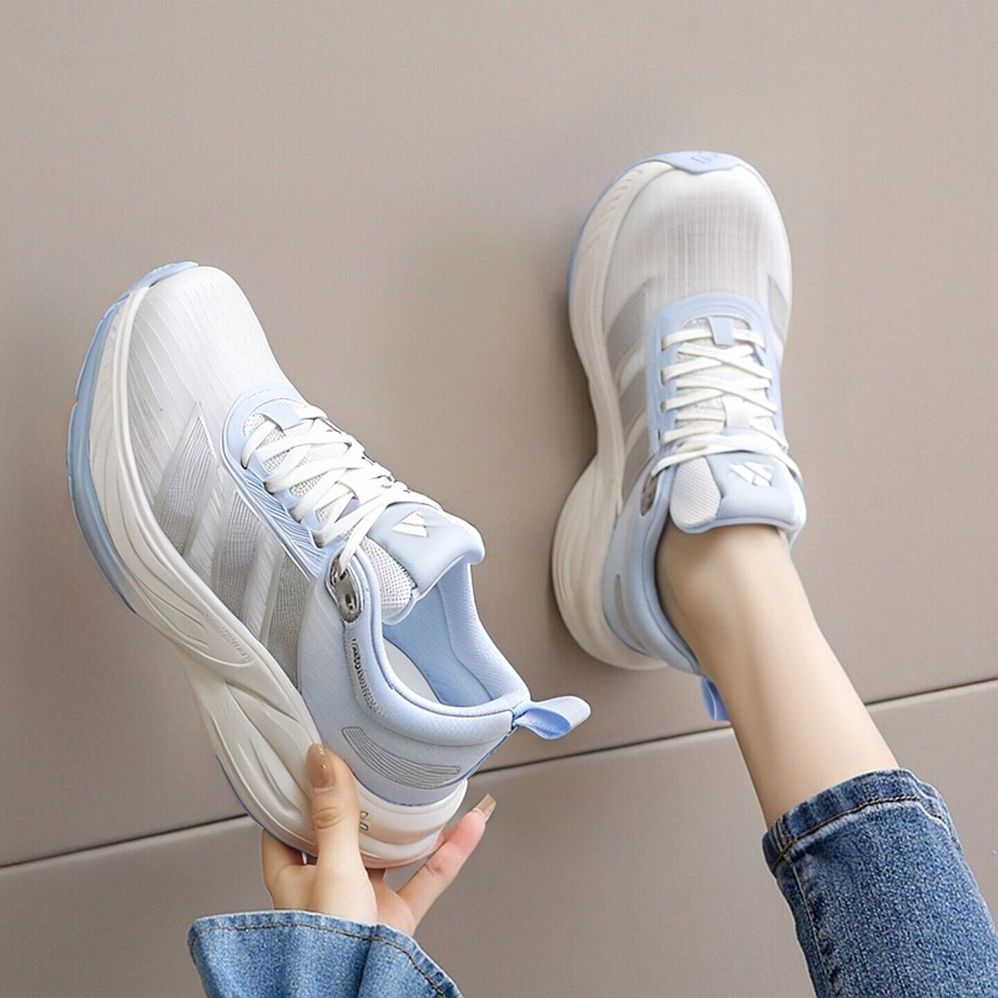 阿迪达斯官方正品跑步鞋女鞋夏季新款白色运动鞋网面透气轻便跑鞋