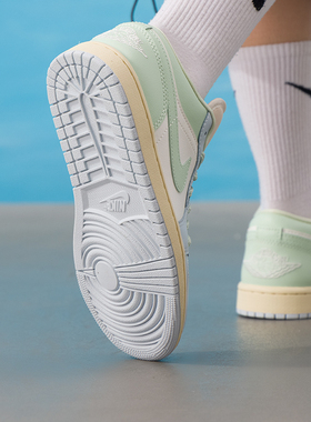 耐克官方正品AJ1女鞋26春季新款复古低帮板鞋篮球鞋休闲鞋DC0774