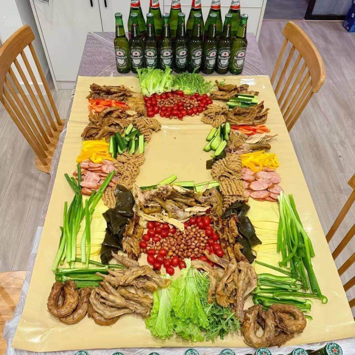 聚餐牛皮纸食物专用防油耐高温一次性隔油垫纸烧烤懒人神器免洗