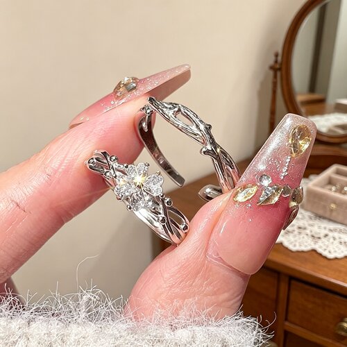 幸运四叶花戒指女简约轻奢高级复古设计情侣小众设计对戒女友礼物