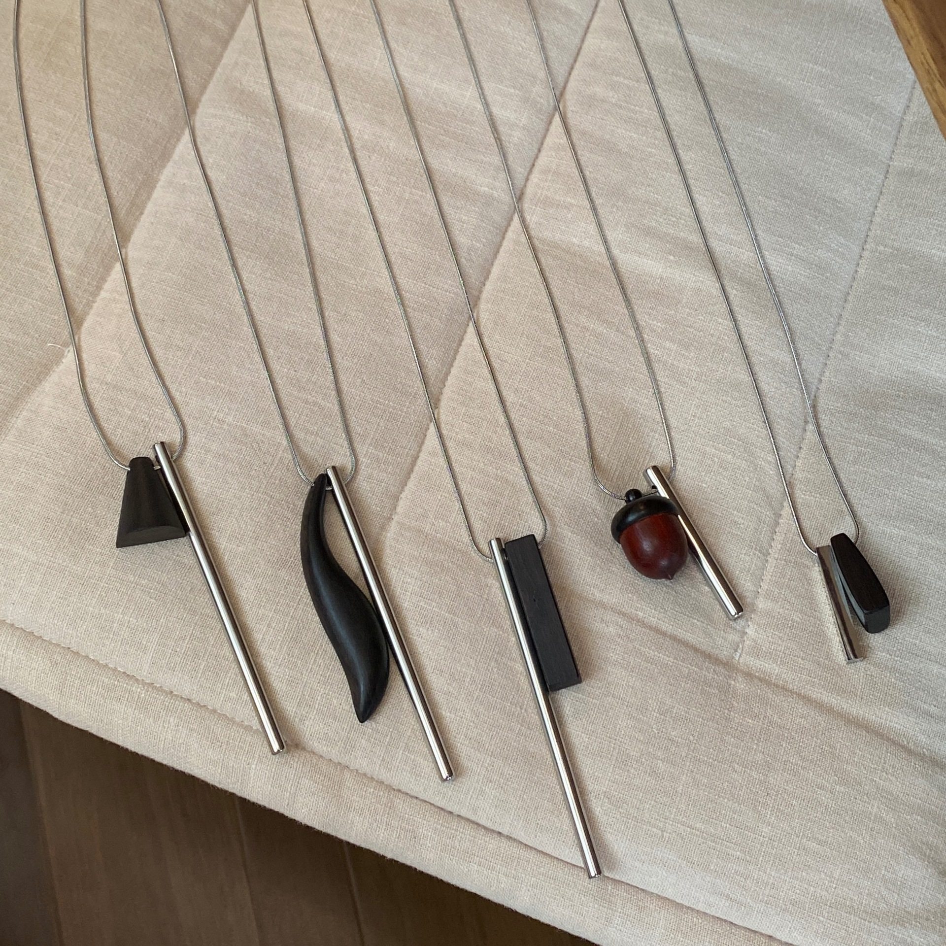 吴昕同款复古不规则檀木金属吊坠项链百搭毛衣链小众设计时尚配饰